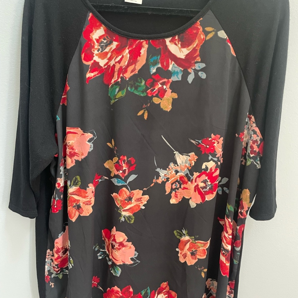 Kaleigh 3/4 sleeve black floral blouse size 3x